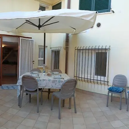 Lejlighed Il Fiordaliso-comfortable A Stone's Throw From The Sea Pietrasanta