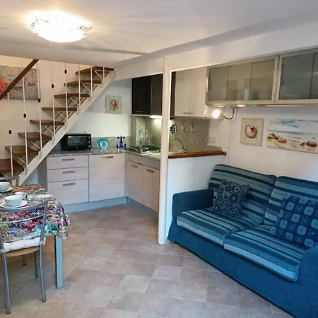 Il Fiordaliso-comfortable A Stone's Throw From The Sea Lejlighed